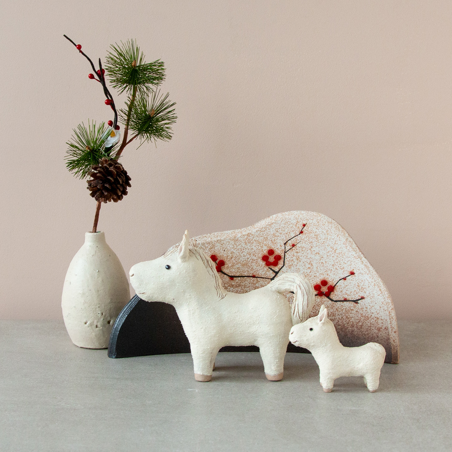 オプション使用の干支置物「迎春うま」親子セット