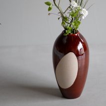 小さな景色をつくる花入。新しい花器シリーズ「ma」