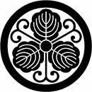 “丸に蔓柏”
